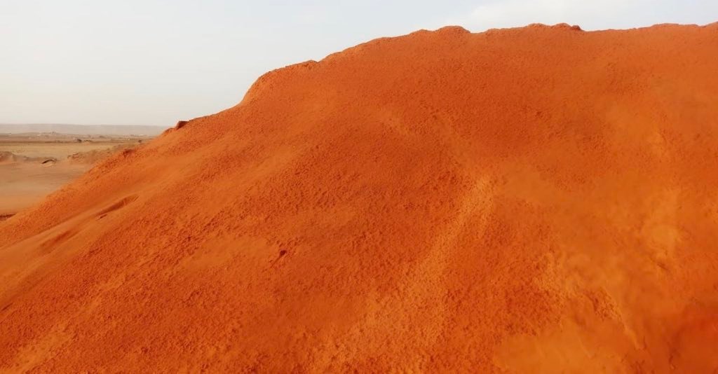 توريد رمل احمر بالرياض لجميع المشاريع