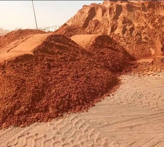 توريد رمل احمر بالرياض للمقاولات والمباني